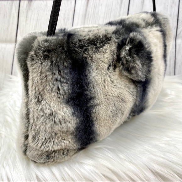 P A O L A by P D L : Fur & Italian Leather Handbag - Picture 3 of 8